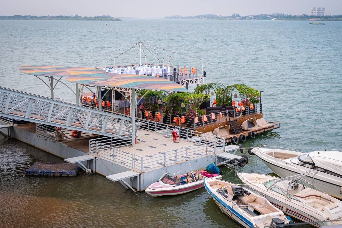 Sunset Cruises at La Vida